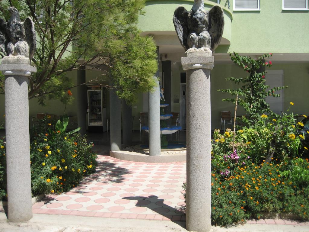 Guest House Vila Mimoza Улцинь Экстерьер фото