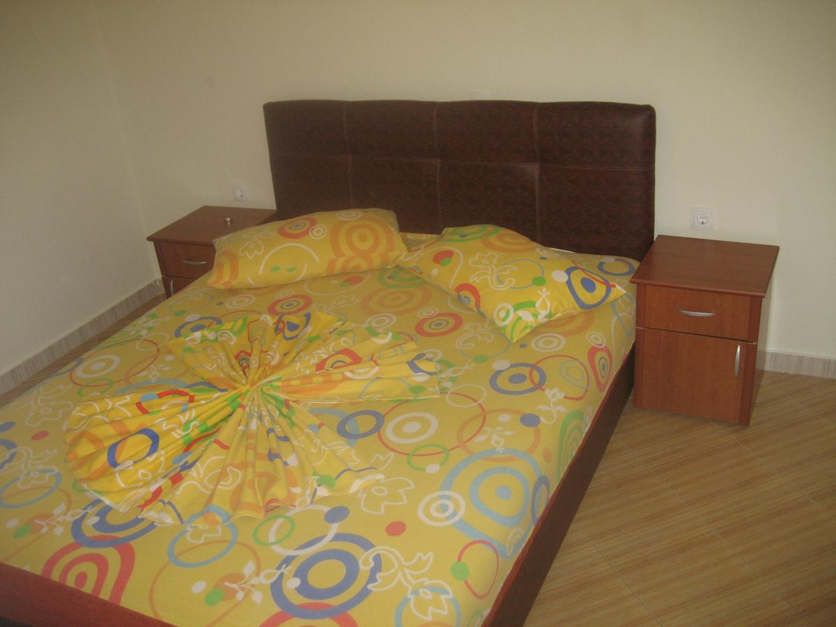 Guest House Vila Mimoza Улцинь Экстерьер фото