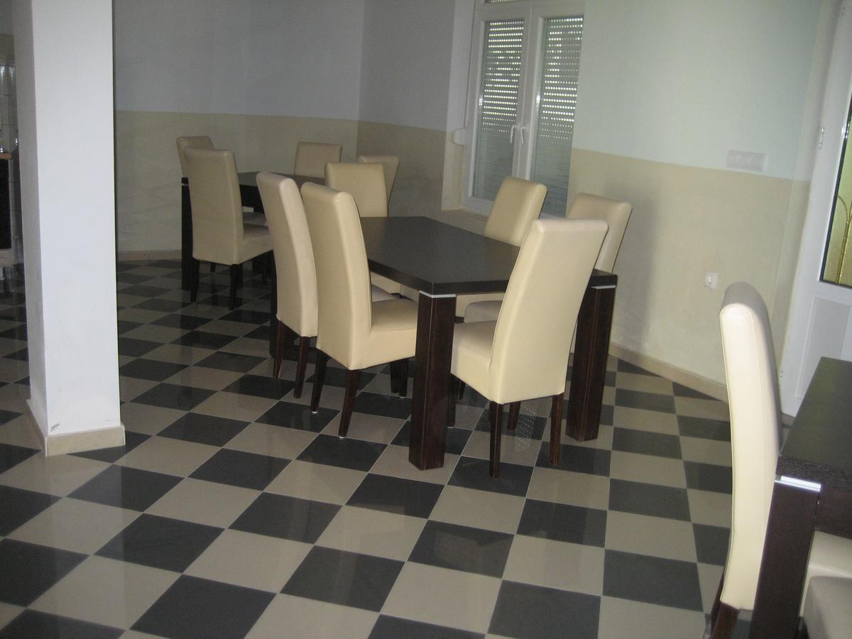 Guest House Vila Mimoza Улцинь Экстерьер фото